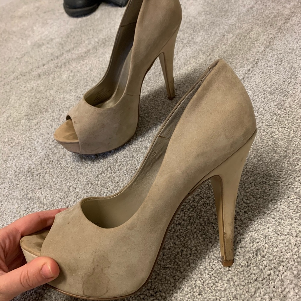 Jessica Simpson heels